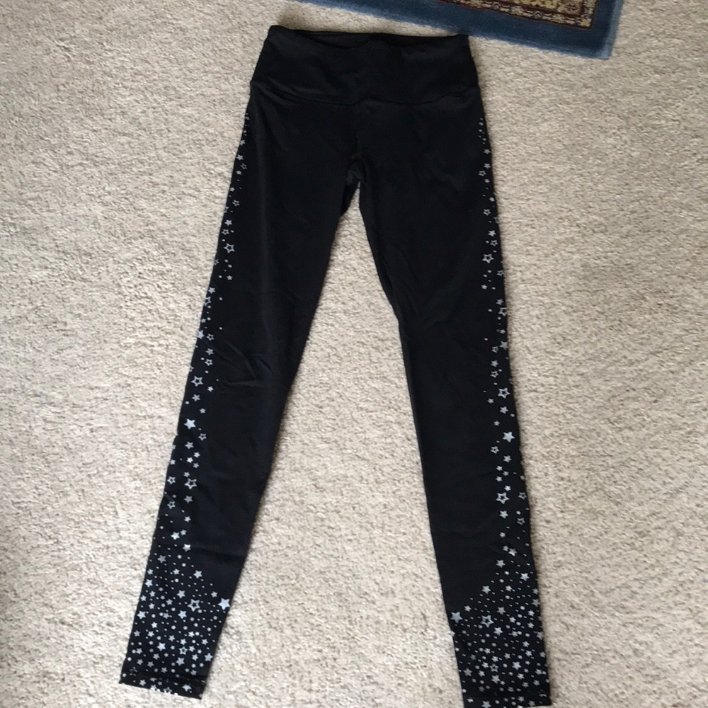 Victoria Sport black and silver star XS leggings